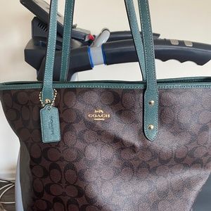 Coach shoulder bag